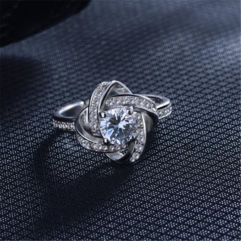 EVERLOVE: "Heart Knot" Sterling Silver Ring