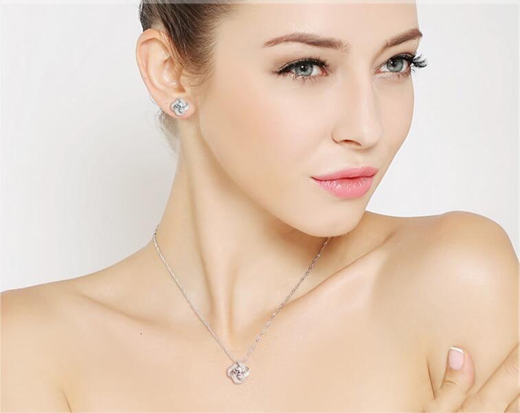 EVERLOVE: "Heart Knot" Sterling Silver Necklace